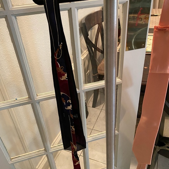 Neck ties - Picture 7 of 9